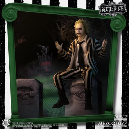 Mezco Toyz One:12 Collective Beetle Juice (1988) Beetle Juice Deluxe Edition 1/12 Scale Collectible Figure