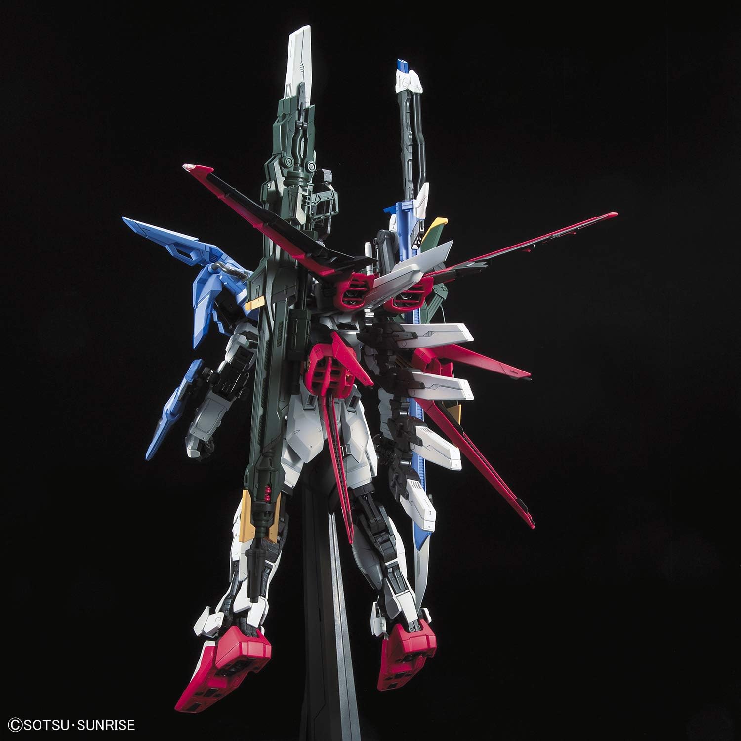Bandai Hobby - 1/60 PG Mobile Suit Gundam Seed - GAT-X105+AQM/E-YM1 Perfect Strike Gundam Model Kit