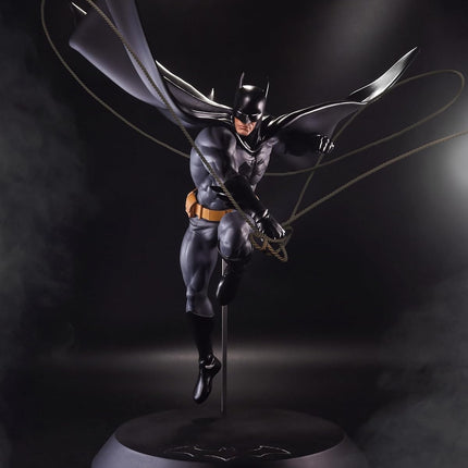 McFarlane Toys - DC Direct DC Designer Series Batman by Dan Mora 1:6th Scale Resin Statue