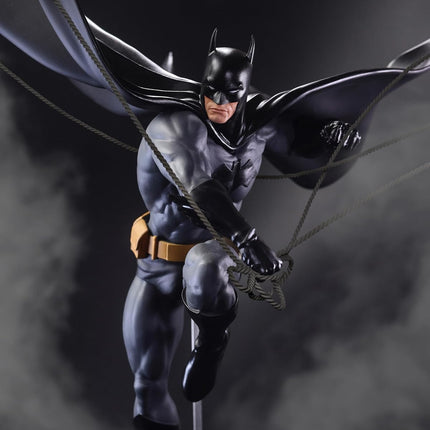 McFarlane Toys - DC Direct DC Designer Series Batman by Dan Mora 1:6th Scale Resin Statue