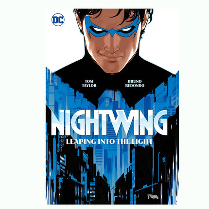 Nightwing Vol. 1: Leaping into the Light Hardcover (ENGLISH EDITION)