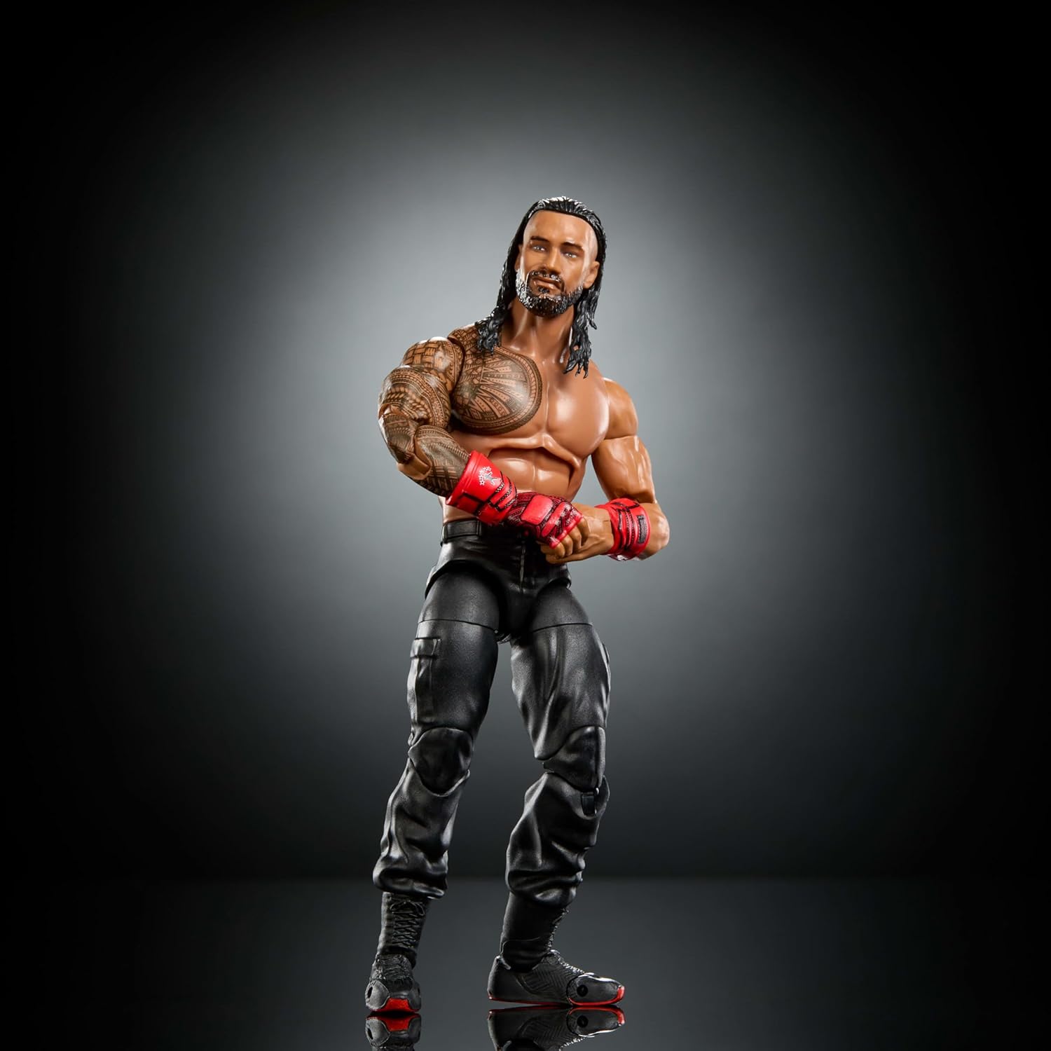 WWE Elite Collection Top Picks Action Figures & Accessories Set, 6-inch Collectible Roman Reigns with Swappable Hands & Ring Gear