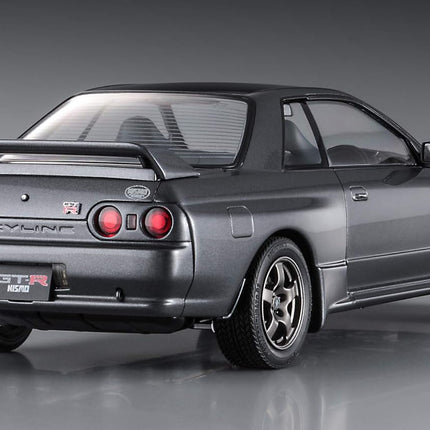 Hasegawa 1:24 Nissan Skyline GT-R Nismo (BNR32) (1990) Black Model Kit