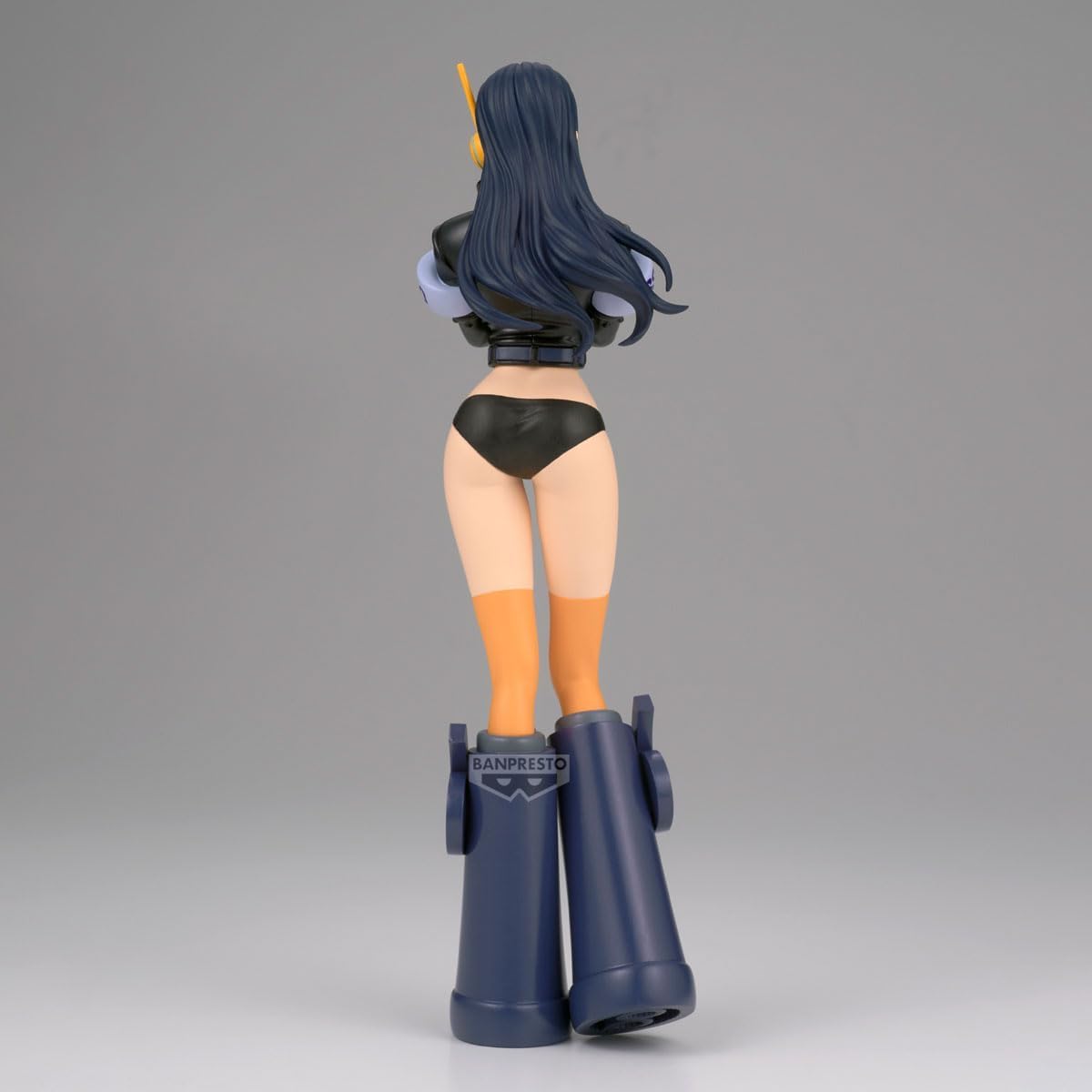 Banpresto - One Piece - Nico Robin (Egghead Style) Glitter & Glamours Figure