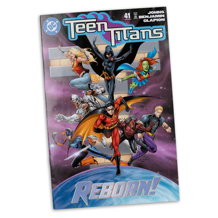 McFarlane Toys- DC Direct Page Punchers Robin (Teen Titans #41) 7in Action Figure with Comic
