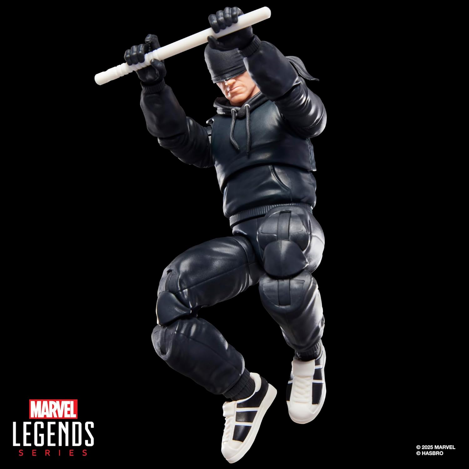 Marvel Legends Series Daredevil, The Man Without Fear, Comics-Inspired Collectible 6-Inch Scale Action Figure with Character-Sized Comic Accessory