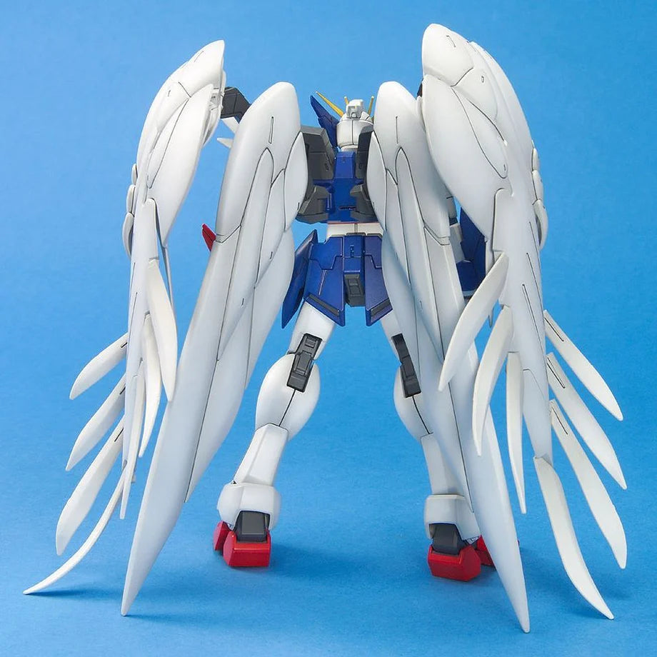 Bandai Hobby - 1/100 MG Gundam Wing Endless Waltz, XXXG-00W0 Wing Gundam Zero Custom Model Kit