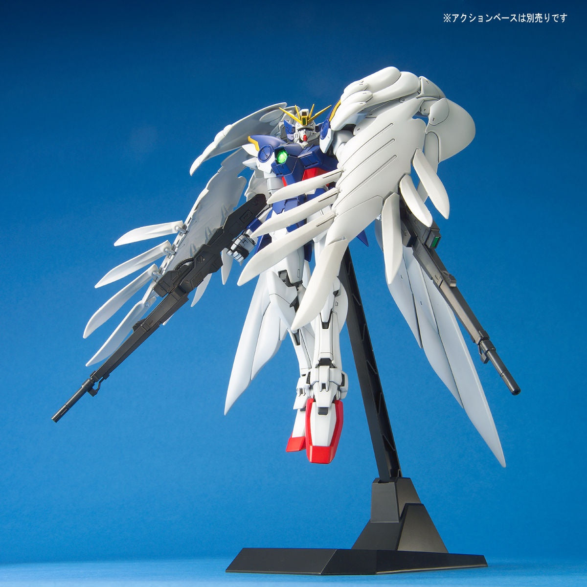 Bandai Hobby - 1/100 MG Gundam Wing Endless Waltz, XXXG-00W0 Wing Gundam Zero Custom Model Kit