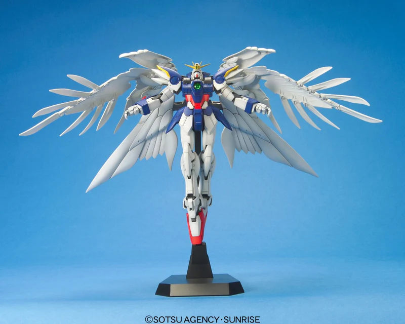 Bandai Hobby - 1/100 MG Gundam Wing Endless Waltz, XXXG-00W0 Wing Gundam Zero Custom Model Kit