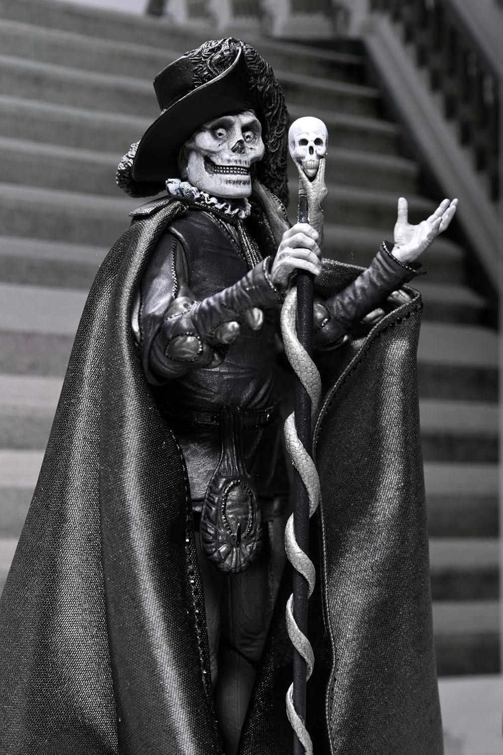 NECA Phantom of the Opera (1925) - Ultimate Phantom of the Opera Masque of the Red Death (B&W) 7” Scale Action Figure
