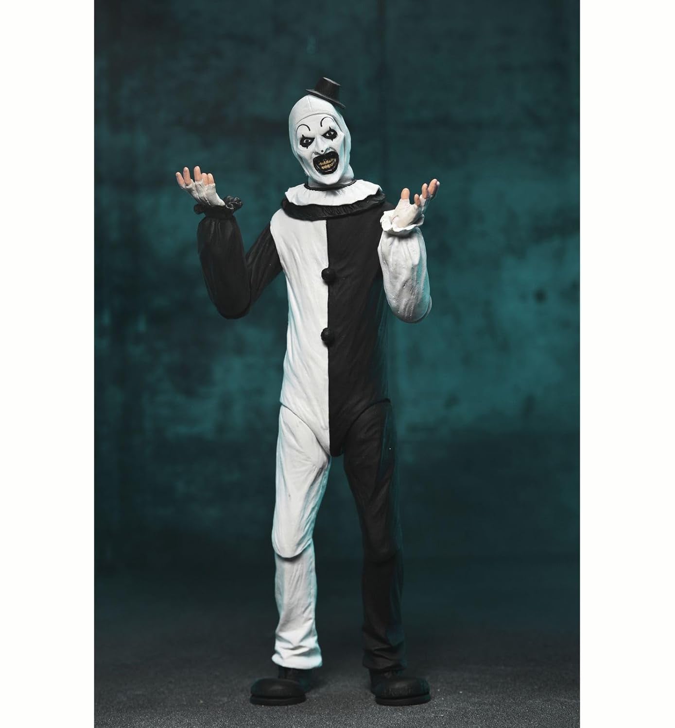 NECA - Terrifier, Ultimate Art the Clown 7" Scale Action Figure