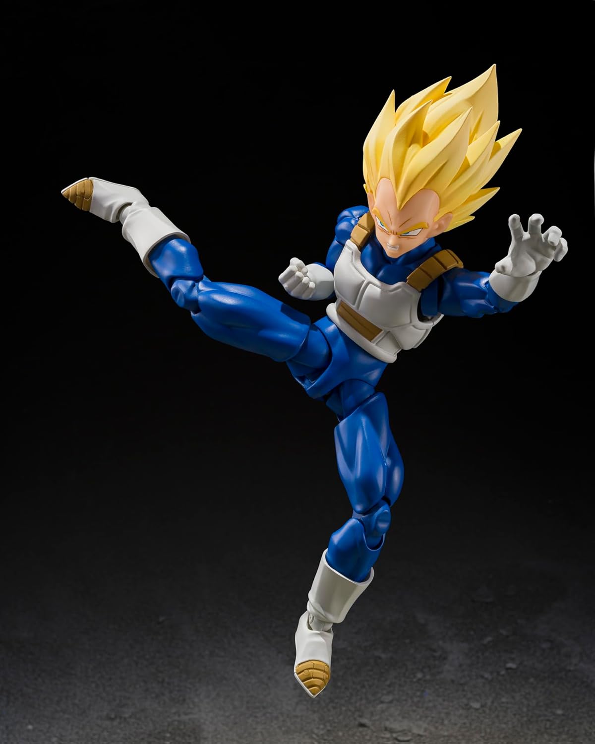 Tamashii Nations S.H. Figuarts Dragon Ball Z: Super Saiyan Vegeta "Dangerous Pride" Action Figure