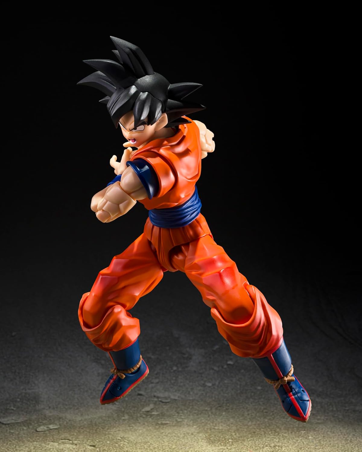 Tamashii Nations S.H. Figuarts Dragon Ball Z - Son Goku (The Kind-Hearted Saiyan) Action Figure