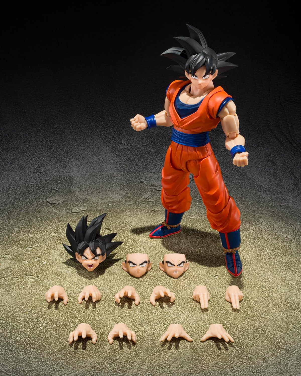 Tamashii Nations S.H. Figuarts Dragon Ball Z - Son Goku (The Kind-Hearted Saiyan) Action Figure