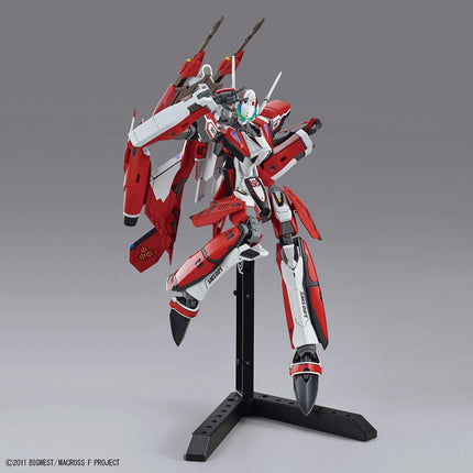 Bandai Hobby - 1/100 HG Macross Frontier - YF-29 Durandal Valkyrie (Alto Saotome Use) Model Kit