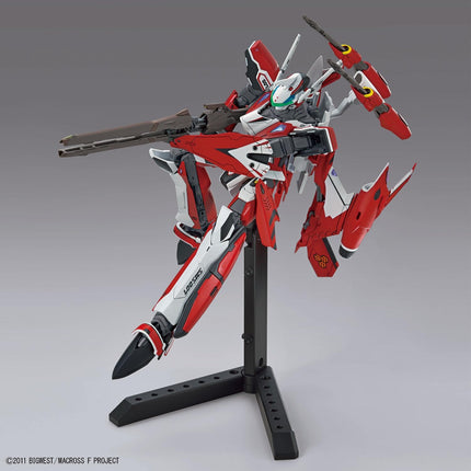 Bandai Hobby - 1/100 HG Macross Frontier - YF-29 Durandal Valkyrie (Alto Saotome Use) Model Kit