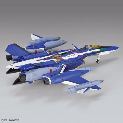 Bandai Hobby - 1/100 HG Macross Frontier - YF-29 Durandal Valkyrie (Maximilian Jenius Use) Full Set Pack Model Kit