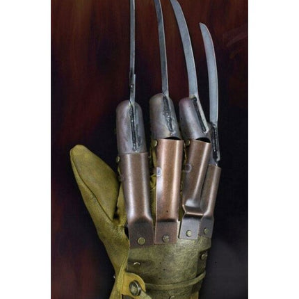 NECA - 1984 Nightmare On Elm Street - Glove Replica