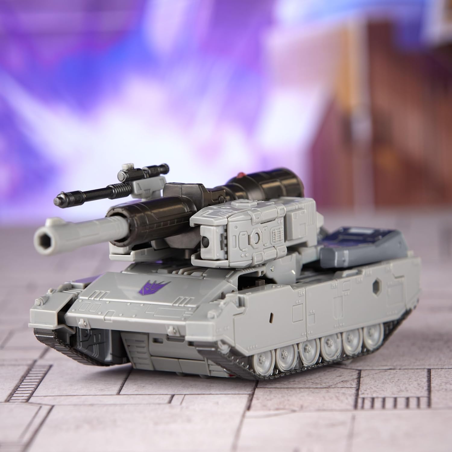 TRANSFORMERS Studio Series The The Movie Megatron, Leader Class 8.5-Inch Converting Action Figure