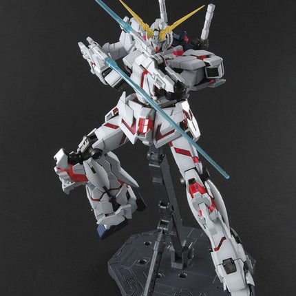 Bandai Hobby - 1/100 MG Gundam Unicorn - RX-0 Unicorn Gundam (OVA Version) Model Kit