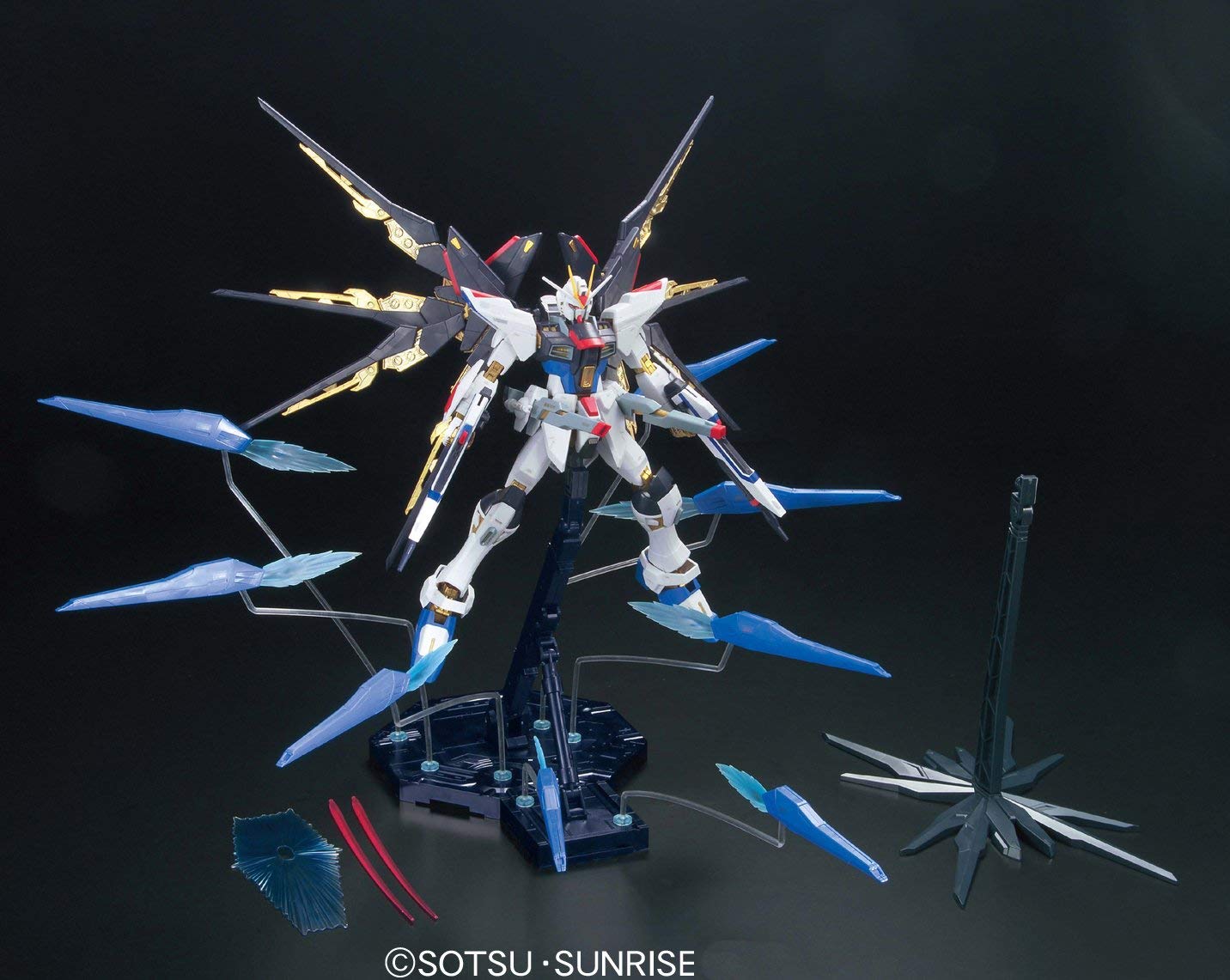 Bandai Hobby - 1/100 MG Gundam Seed Destiny - ZGMF-X20A Strike Freedom Gundam (Full Burst Mode) Model Kit