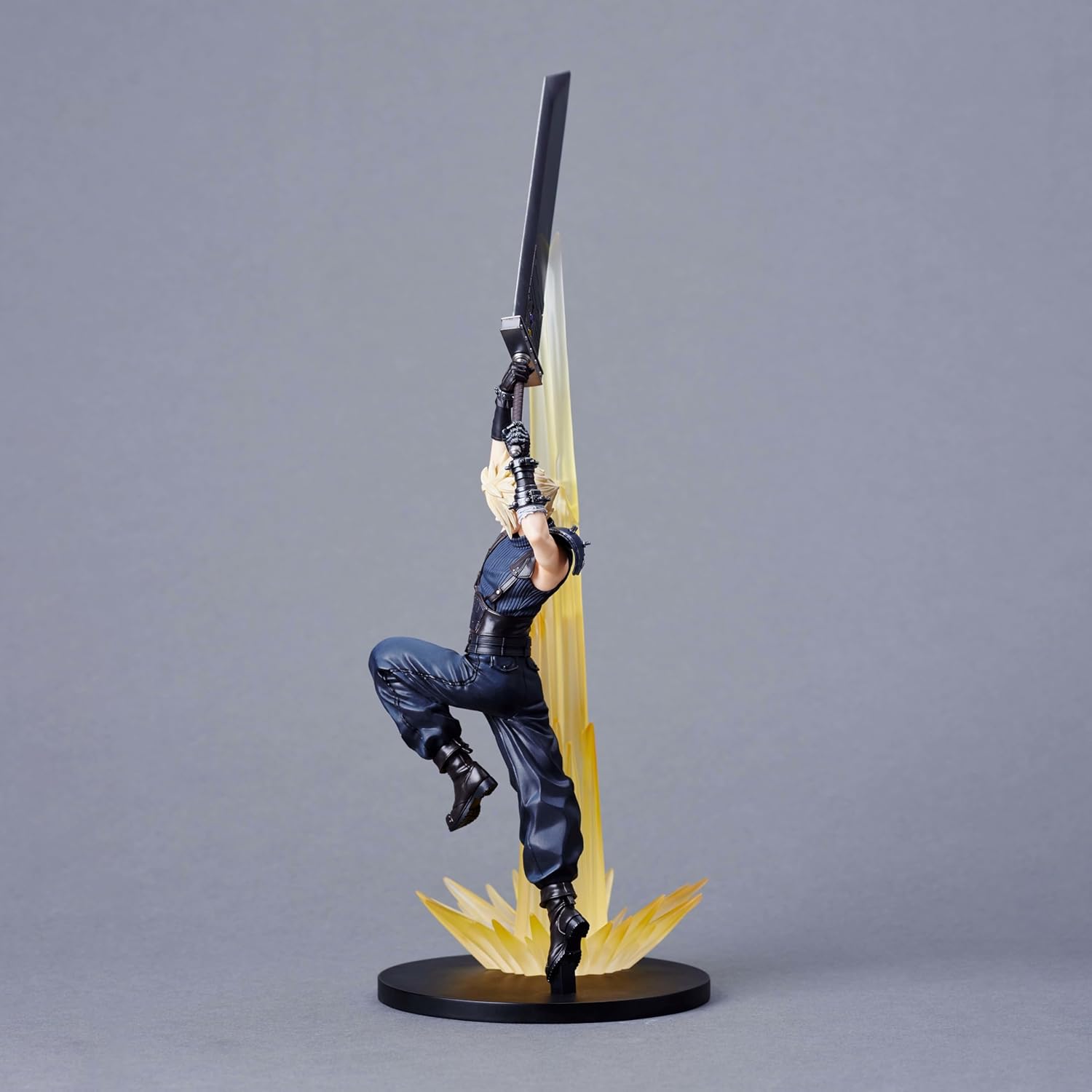 Square Enix Final Fantasy VII Rebirth: Cloud Strife Statuette