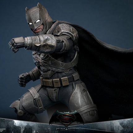 Armored Batman (2.0) (Deluxe Version) Sixth Scale Figure (MMS743D63)