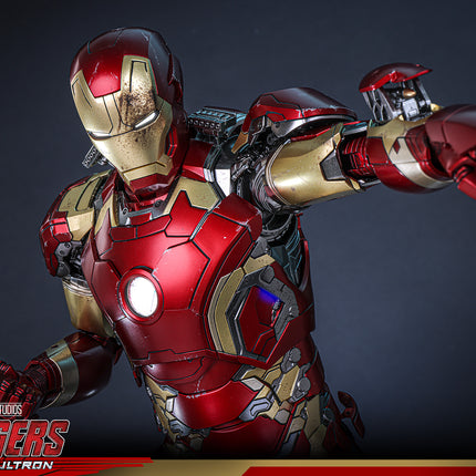 Iron Man Mark XLIII (2.0) (Deluxe Version) Sixth Scale Figure (PRE-ORDER)