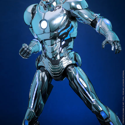Superior Iron Man Sixth Scale Figure (PRE-ORDER)