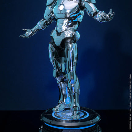 Superior Iron Man Sixth Scale Figure (PRE-ORDER)