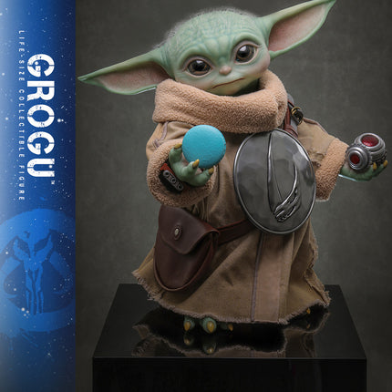 The Mandalorian & Grogu: Grogu Life-Size Figure (PRE-ORDER)
