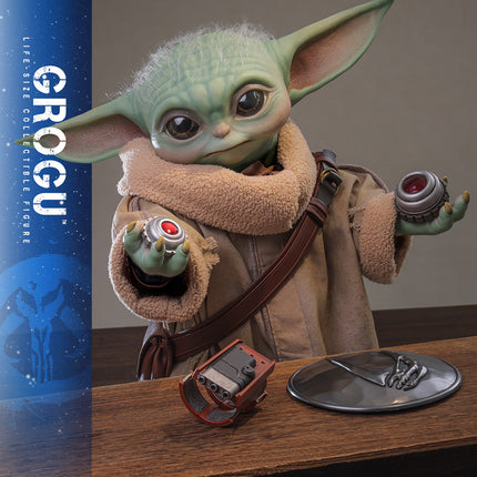 The Mandalorian & Grogu: Grogu Life-Size Figure (PRE-ORDER)
