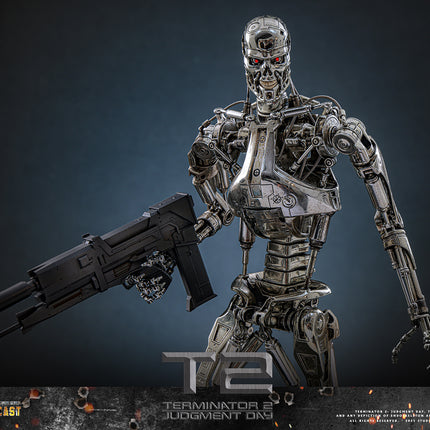 T2: Endoskeleton (Battle Damaged Version) Sixth Scale Figure (PRE-ORDER)