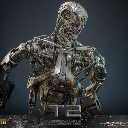 T2: Endoskeleton (Battle Damaged Version) Sixth Scale Figure (PRE-ORDER)