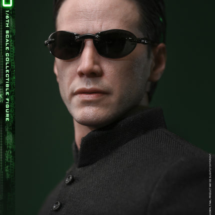 Matrix Reloaded: Neo Sixth Scale Figure (PRE-ORDER)