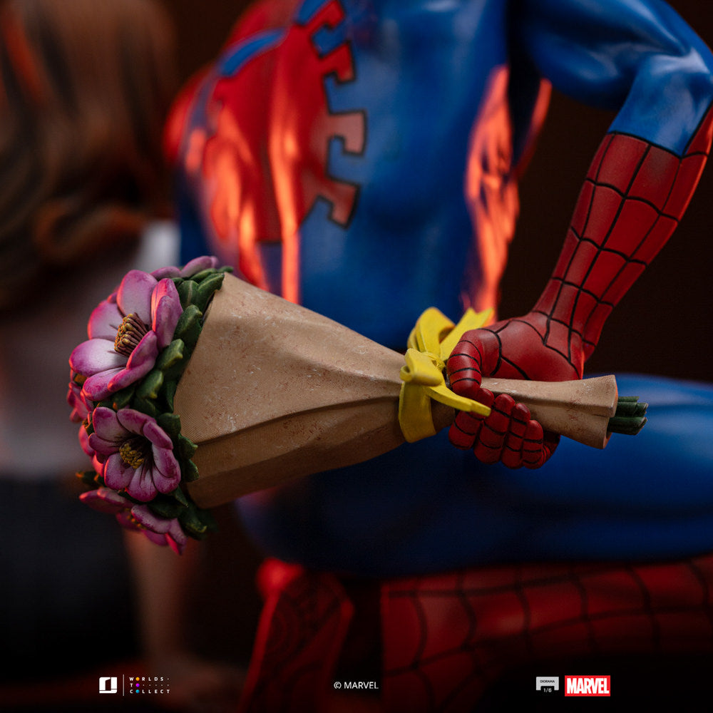 Spider-Man and MJ Sixth Scale Diorama (PRE-ORDER)