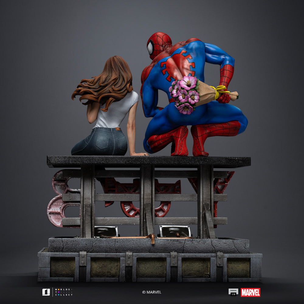 Spider-Man and MJ Sixth Scale Diorama (PRE-ORDER)