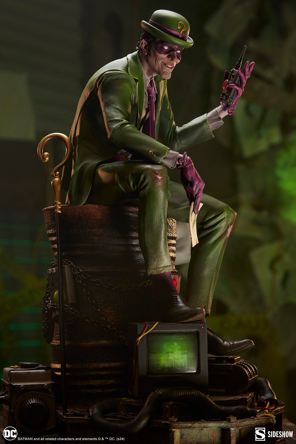 Riddler Premium Format Figure (PRE-ORDER)