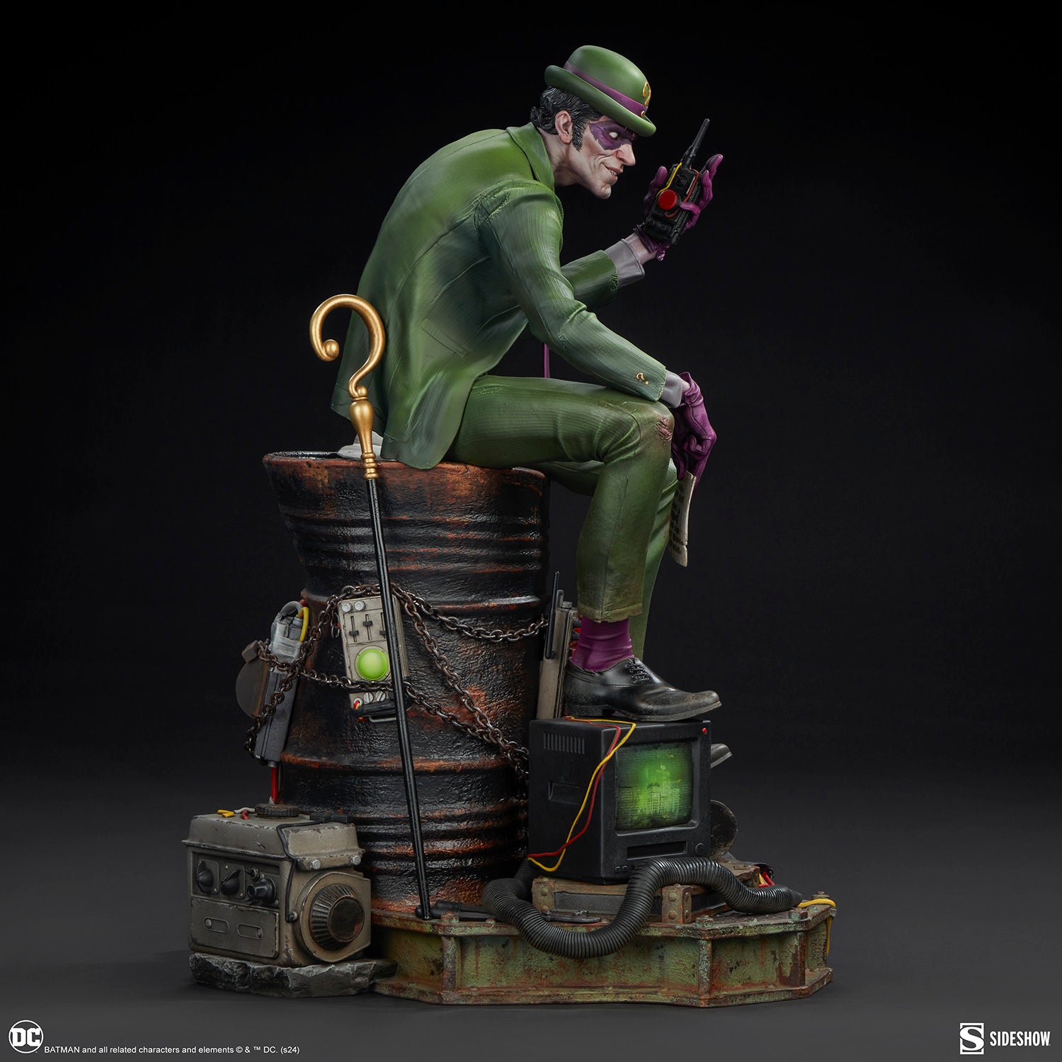 Riddler Premium Format Figure (PRE-ORDER)
