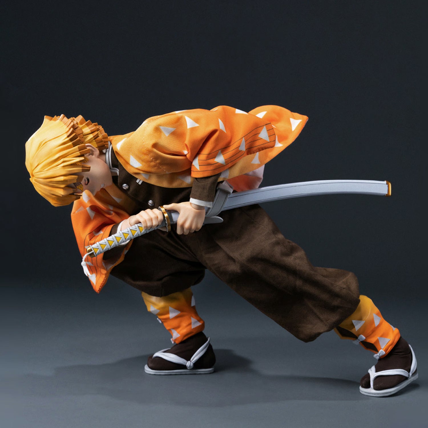 Zenitsu Agatsuma Sixth Scale Figure (PRE-ORDER)
