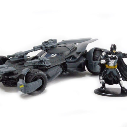 Jada Toys DC Comics Justice League Batman & Batmobile 1:32 Die - Cast Vehicle with Figure