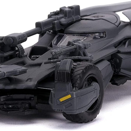 Jada Toys DC Comics Justice League Batman & Batmobile 1:32 Die - Cast Vehicle with Figure