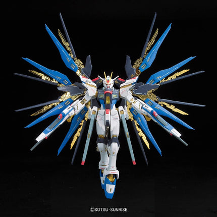 Bandai Hobby 1/144 RG #14 - Gundam Seed Destiny - ZGMF-X20A Strike Freedom Gundam Model Kit