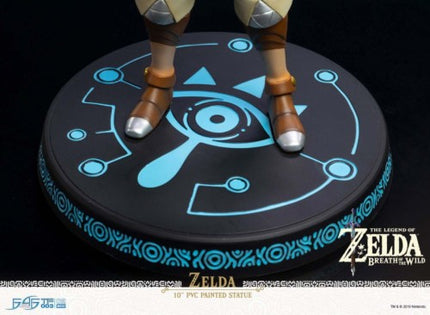 The Legend of Zelda Breath of The Wild Statue: Zelda (Standard Edition)