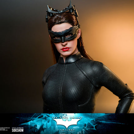 Catwoman Sixth Scale Figure (MMS627)