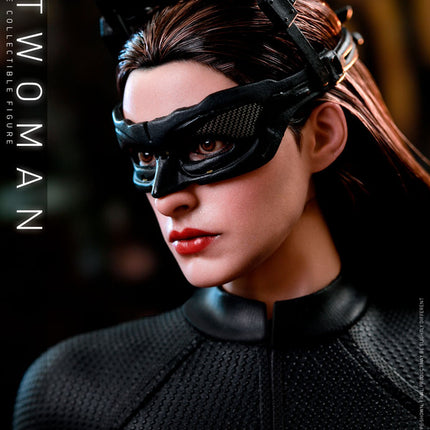 Catwoman Sixth Scale Figure (MMS627)